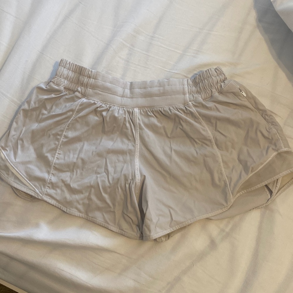Lululemon Hotty hot shorts 4”